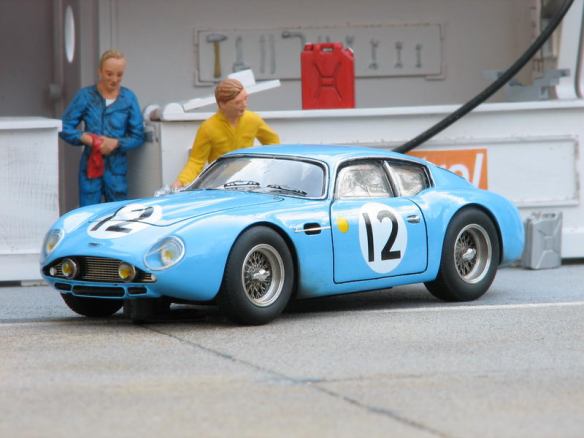 Aston-Martin-DB4-Zagato