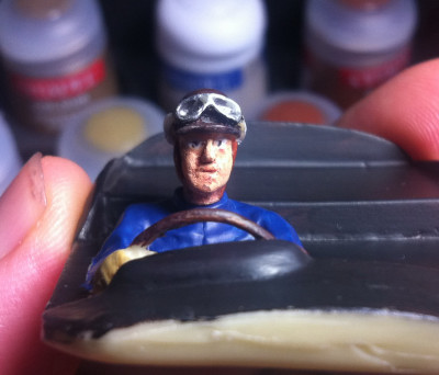 Slot car's pilots are not as beautiful than figures...