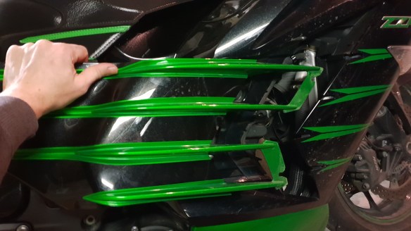 ZZR-1400-charger-batterie-4