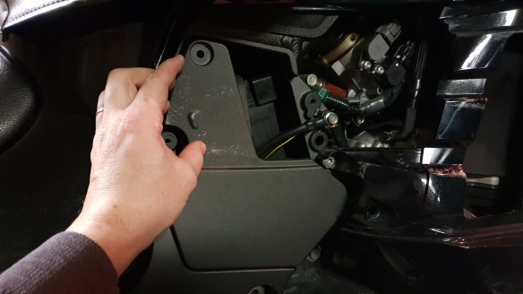 ZZR-1400-charger-batterie-5